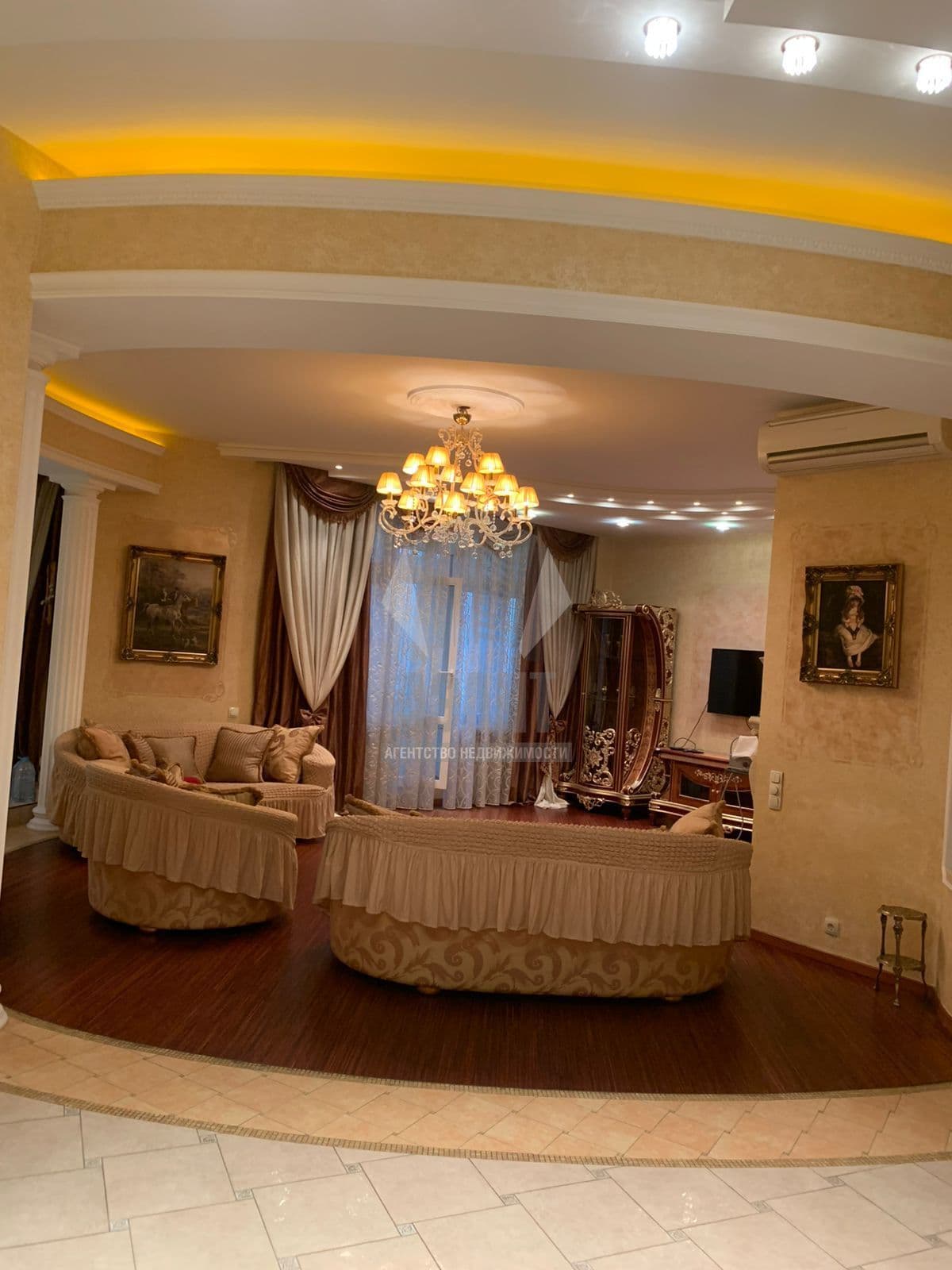 Сдается 3-комн. квартира, 155,9 м²